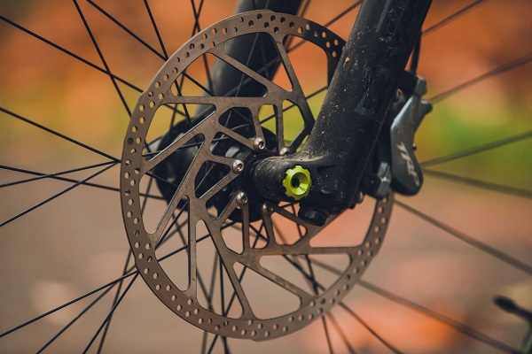 How to clean mountain bike disc brakes